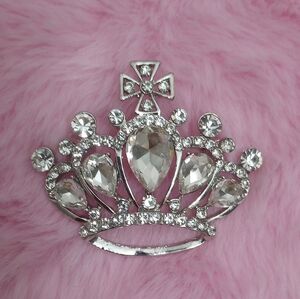 Shimmering Silver Vintage Crown Brooch Pin